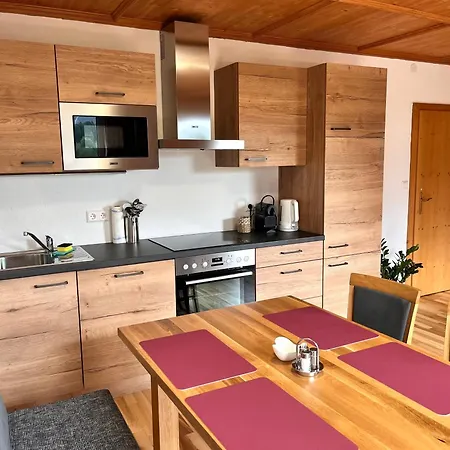 Appartements-restaurant Schwaiger Direkt Beim Lift Und Wunderschoenen Bergblick * Tauplitz