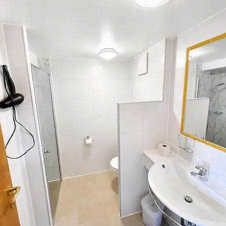 Appartements-restaurant Schwaiger Direkt Beim Lift Und Wunderschoenen Bergblick Apartamento Tauplitz