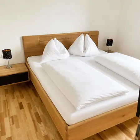 Appartements-restaurant Schwaiger Direkt Beim Lift Und Wunderschoenen Bergblick * Tauplitz