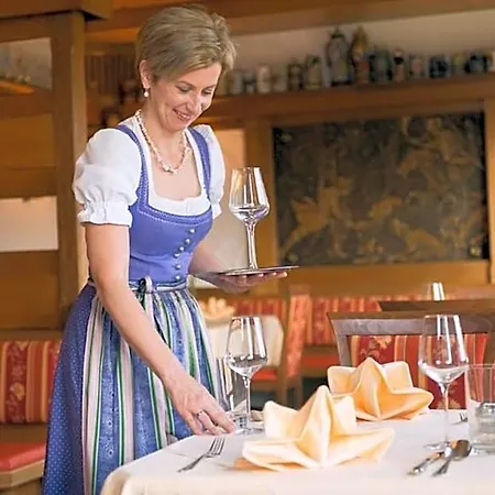 Appartements-restaurant Schwaiger Direkt Beim Lift Und Wunderschoenen Bergblick * Tauplitz
