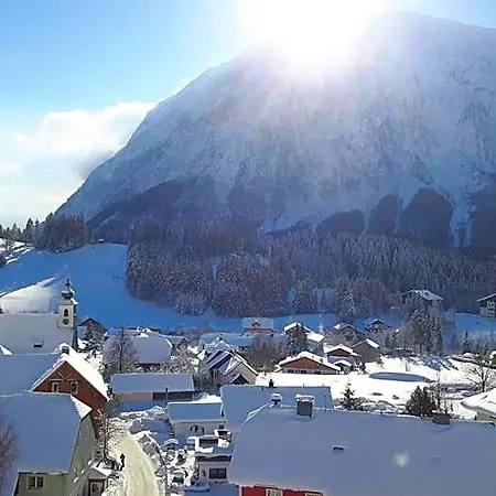 Appartements-restaurant Schwaiger Direkt Beim Lift Und Wunderschoenen Bergblick Tauplitz
